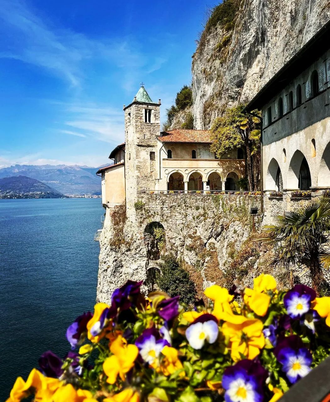 Santuario di Santa Caterina del Sasso